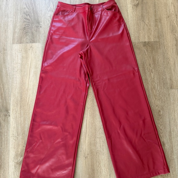 Red Leather Set - Picture 3 of 4